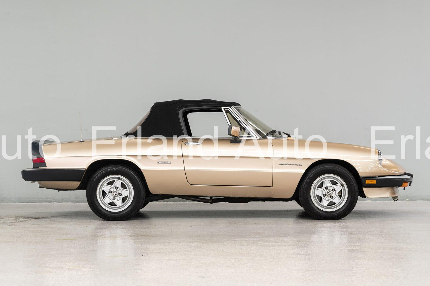 1986 Alfa Romeo Spider Veloce