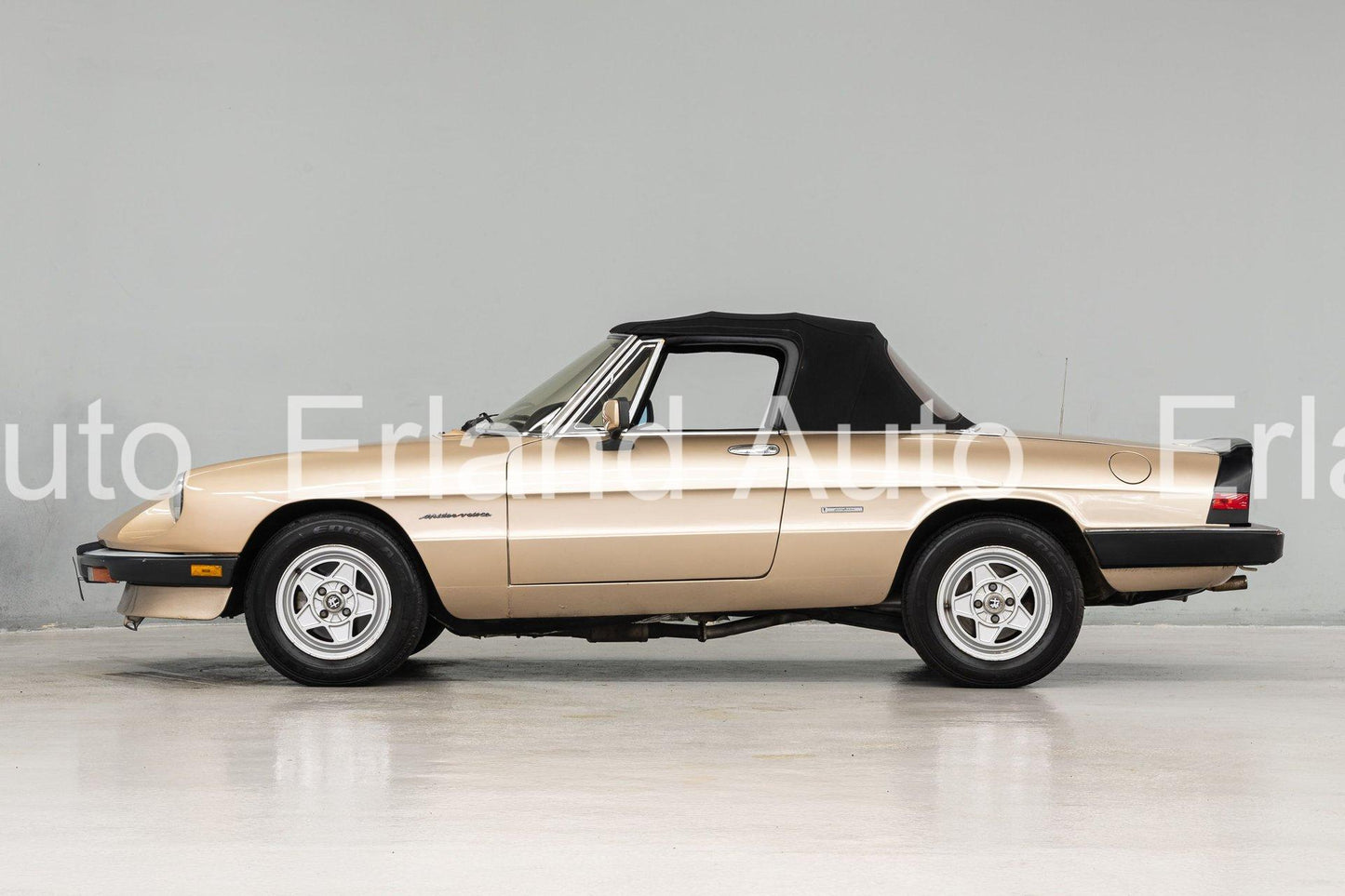 1986 Alfa Romeo Spider Veloce