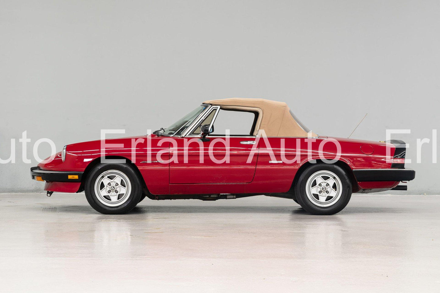 1987 Alfa Romeo Spider Veloce